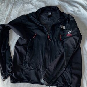 The North Face Men's Black Softshell Jacket Medium